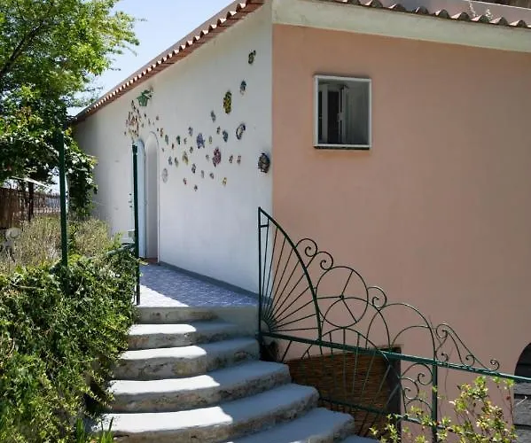 Dormidame' Oda ve Kahvaltı 3*