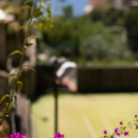 לינה וארוחת בוקר Dormidame' 3*